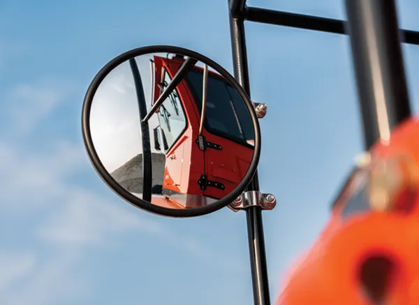 Fine details heavy machinery