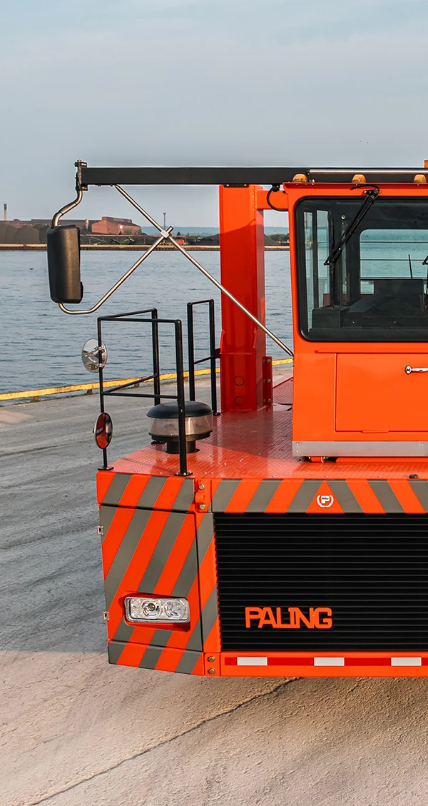 Heavy tires on a new Paling truck