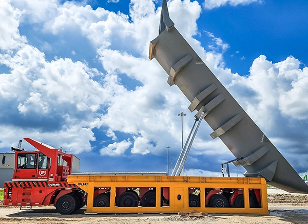 Fine details heavy machinery